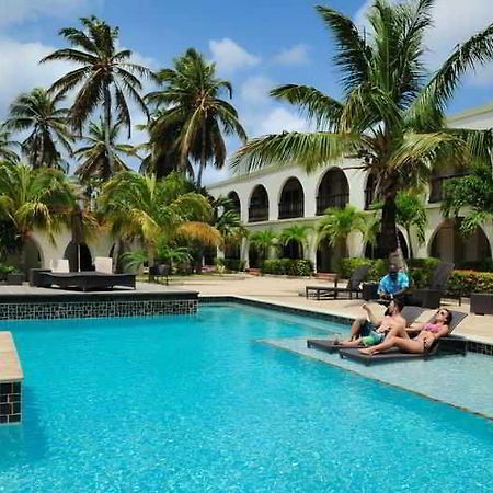 Talk Of The Town Beach Hotel & Beach Club By Gh Hoteles Oranjestad Exterior foto
