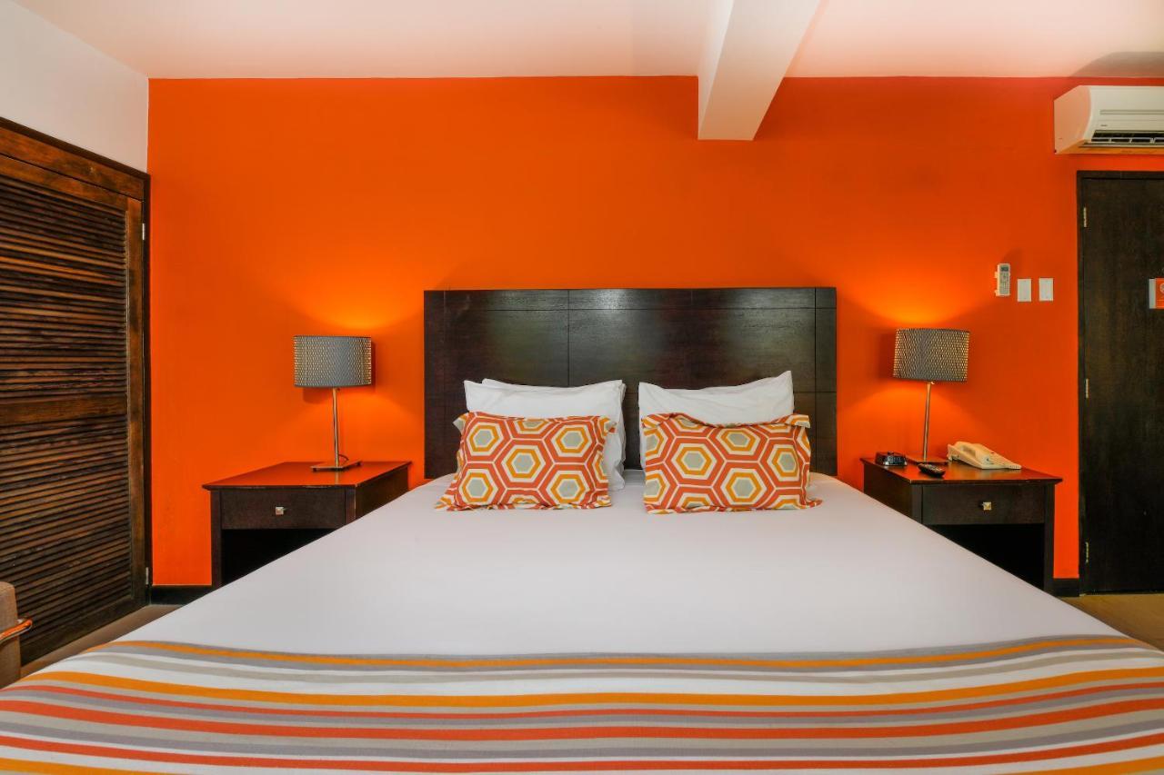 Talk Of The Town Beach Hotel & Beach Club By Gh Hoteles Oranjestad Exterior foto