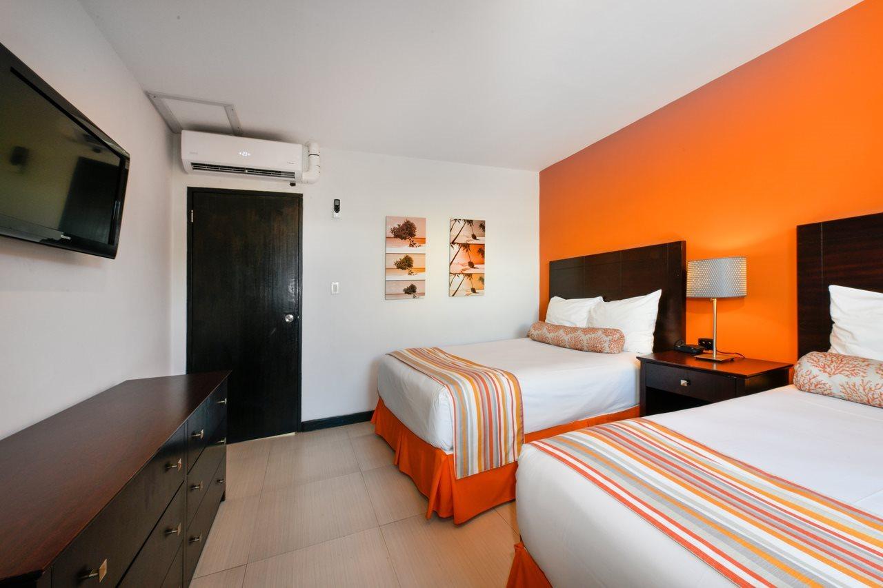 Talk Of The Town Beach Hotel & Beach Club By Gh Hoteles Oranjestad Exterior foto
